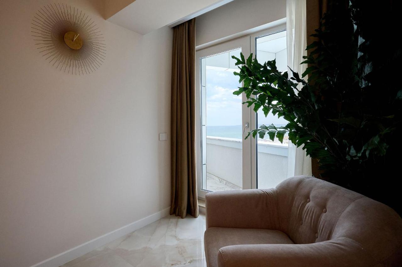 Wave N' Sea Apartment In Infinity Beach Resort - Parking 마마이아 외부 사진