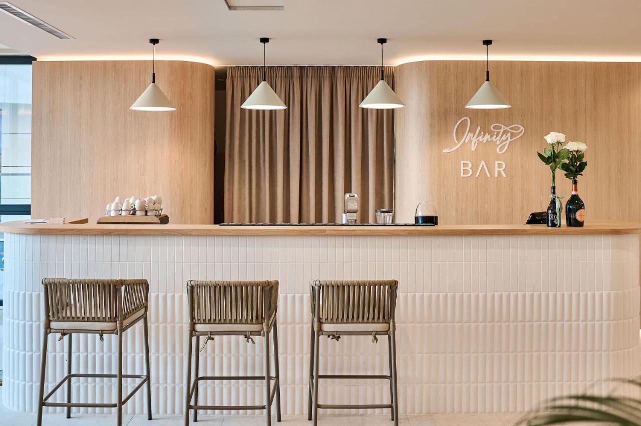 Wave N' Sea Apartment In Infinity Beach Resort - Parking 마마이아 외부 사진