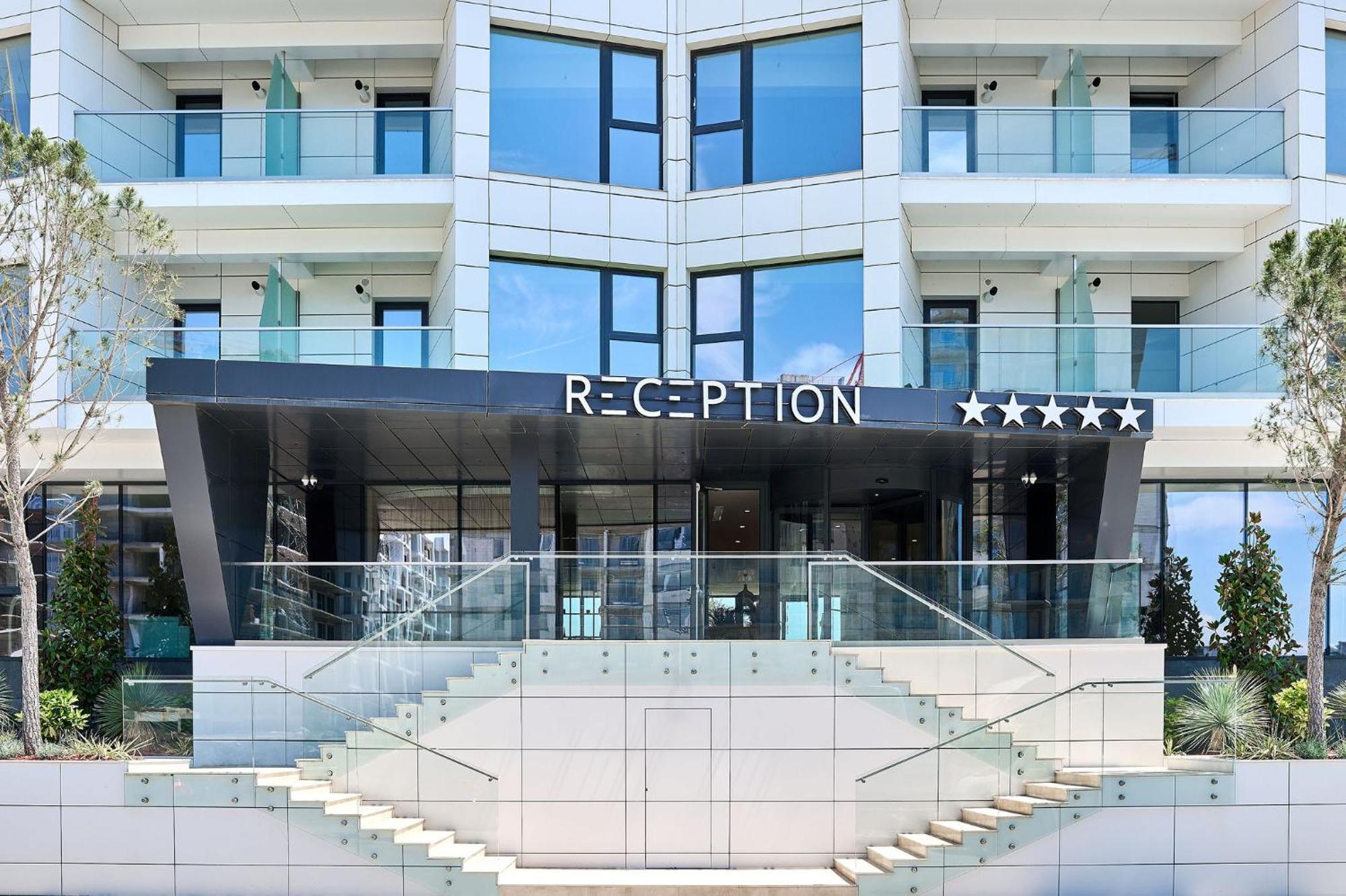 Wave N' Sea Apartment In Infinity Beach Resort - Parking 마마이아 외부 사진