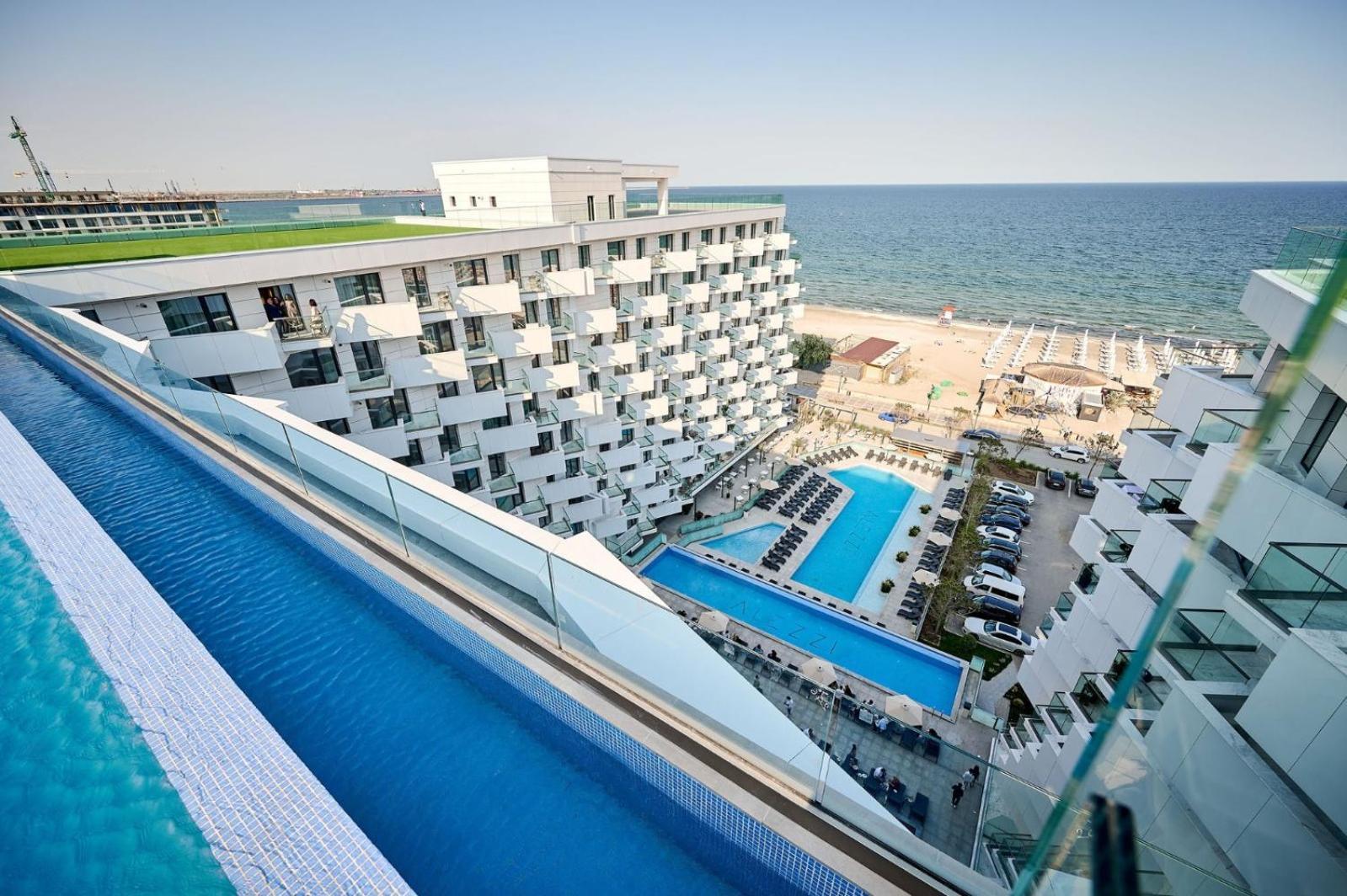 Wave N' Sea Apartment In Infinity Beach Resort - Parking 마마이아 외부 사진